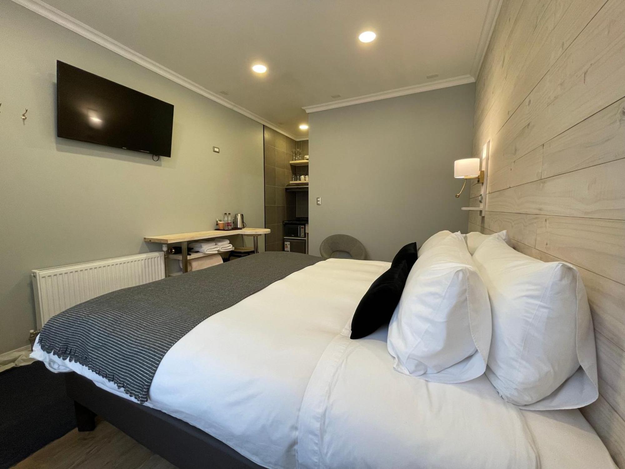 Hostal Boutique Puerta Roja Punta Arenas Exteriör bild