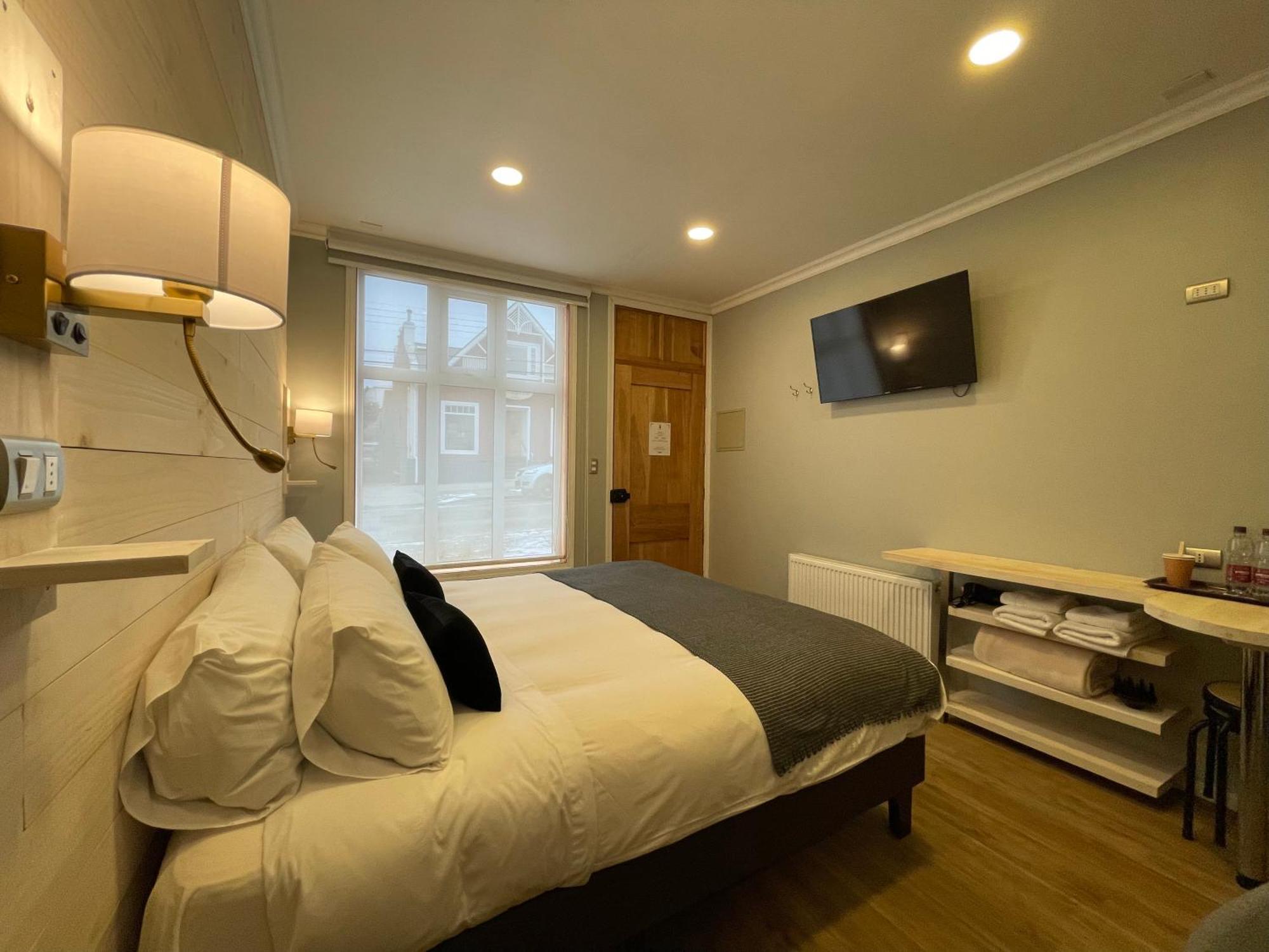 Hostal Boutique Puerta Roja Punta Arenas Exteriör bild