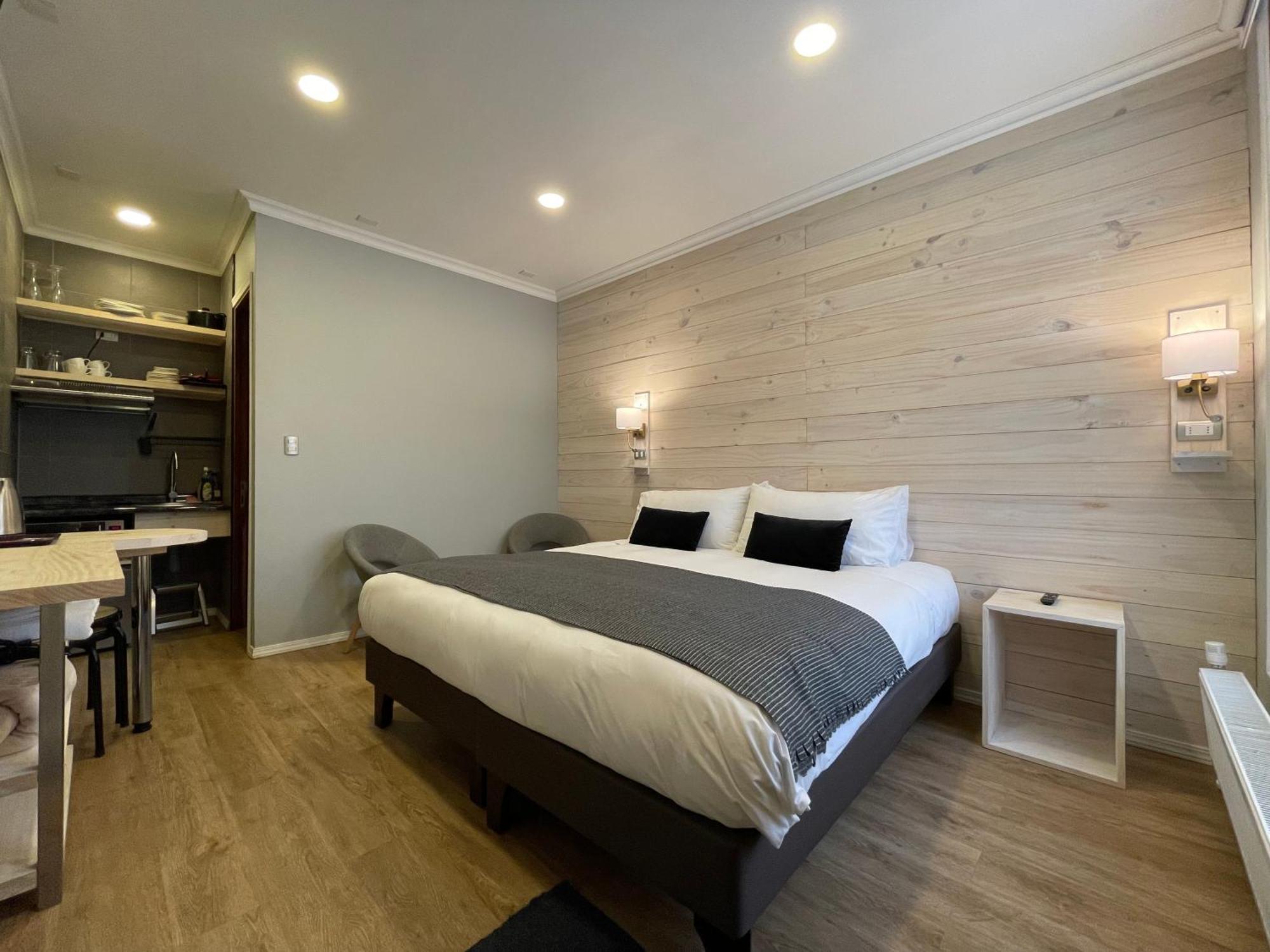 Hostal Boutique Puerta Roja Punta Arenas Exteriör bild