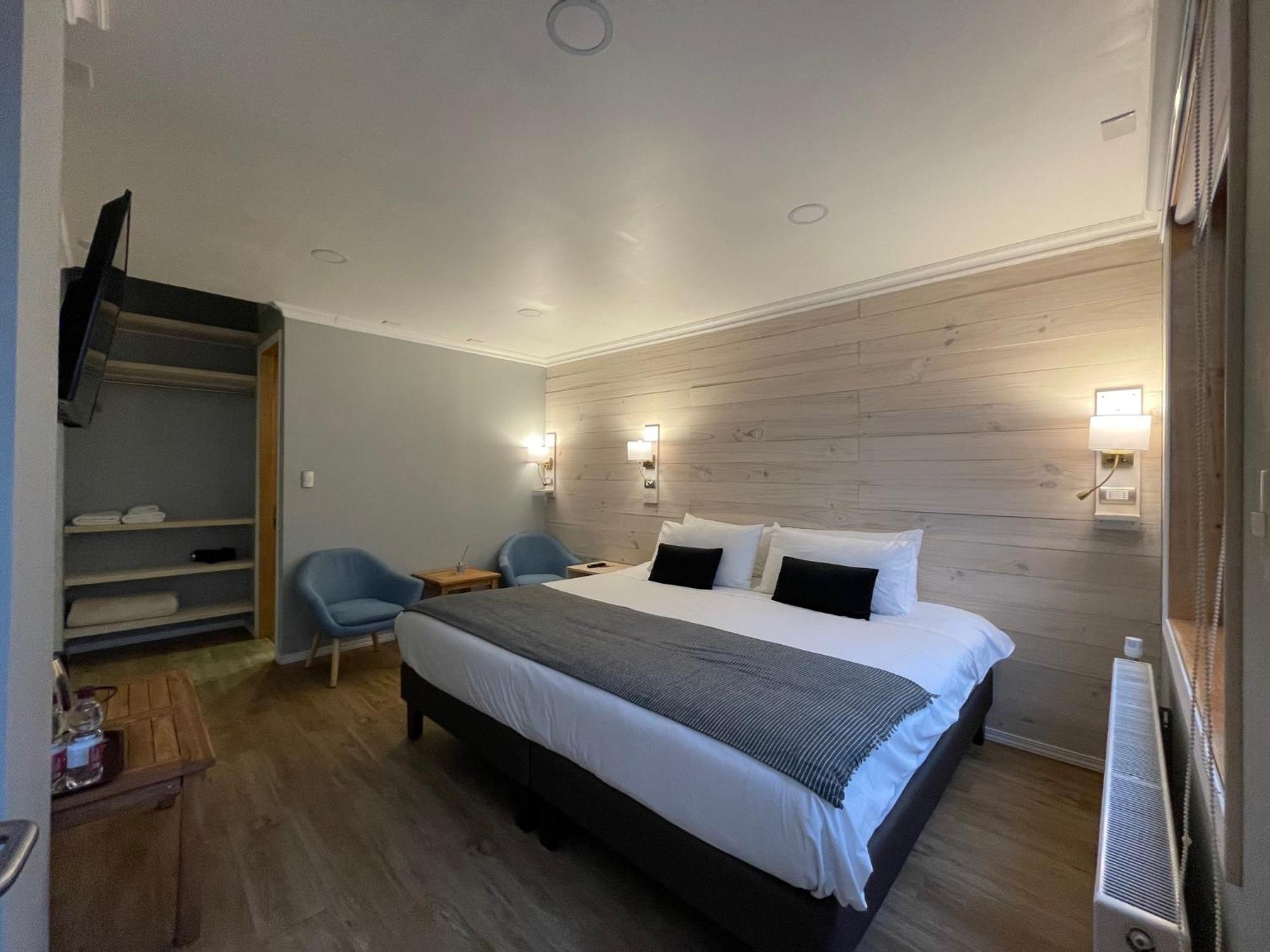Hostal Boutique Puerta Roja Punta Arenas Exteriör bild
