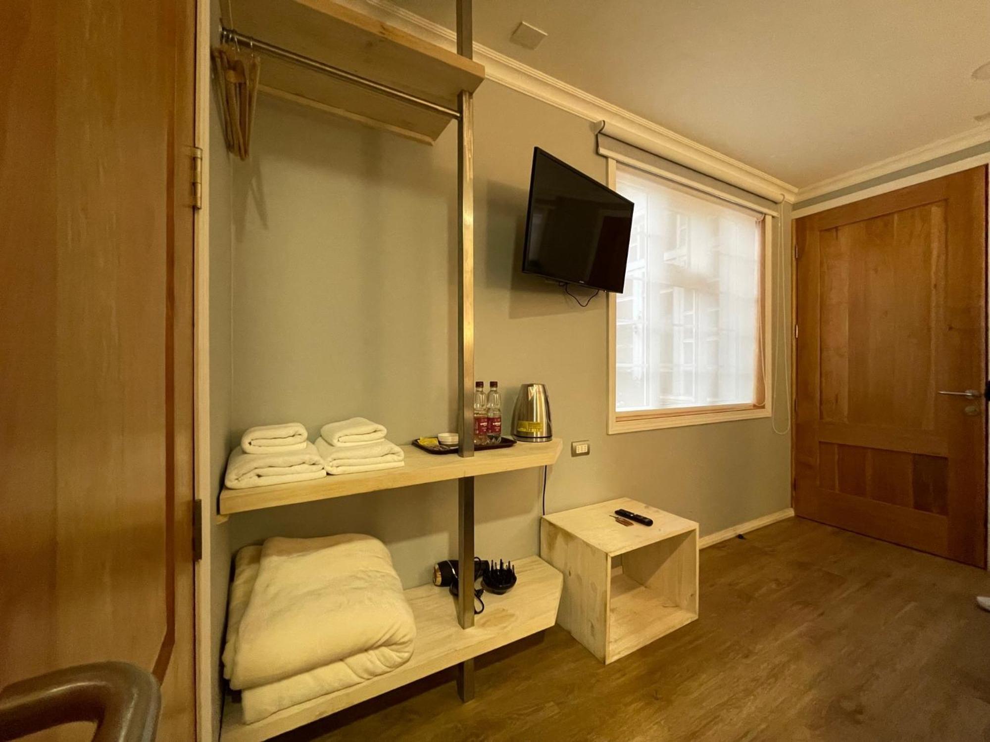 Hostal Boutique Puerta Roja Punta Arenas Exteriör bild