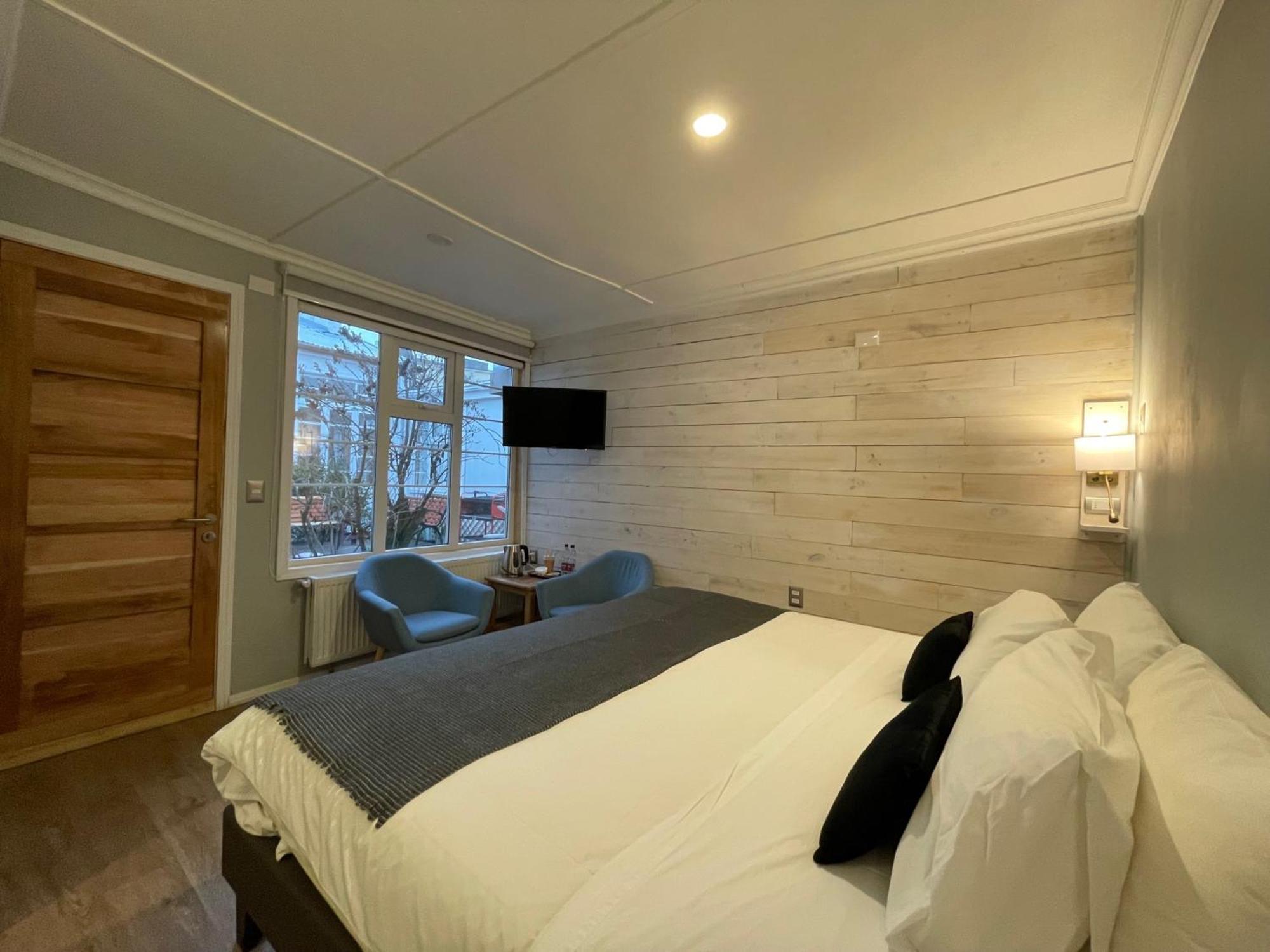 Hostal Boutique Puerta Roja Punta Arenas Exteriör bild